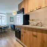 3-bedroom 3 Bathrooms Renovated In 2023 Appartement Tourcoing