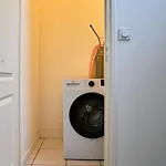 3-bedroom 3 Bathrooms Renovated In 2023 *