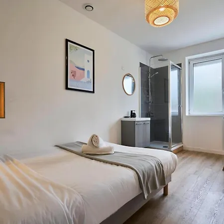 Apartmán 3-bedroom 3 Bathrooms Renovated In 2023 *