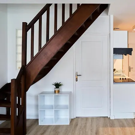 3-bedroom 3 Bathrooms Renovated In 2023 * Tourcoing