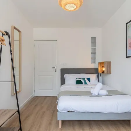 3-bedroom 3 Bathrooms Renovated In 2023 Tourcoing
