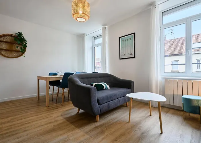 Appartement 3-bedroom 3 Bathrooms Renovated In 2023 *