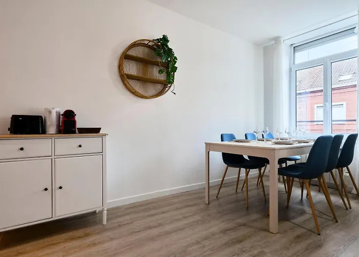 Appartement 3-bedroom 3 Bathrooms Renovated In 2023 *